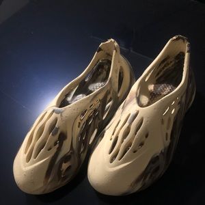 Adidas Yeezy Foam Runner MX Cream Clay sz 9.5
